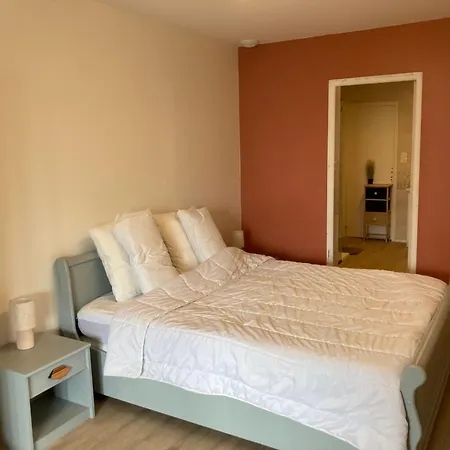 Apartment Avec Et Piscine Pres De Millau Compeyre